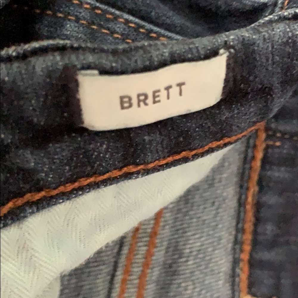 Abercrombie and Fitch Dark Wash Skinny - Picture 2 of 3